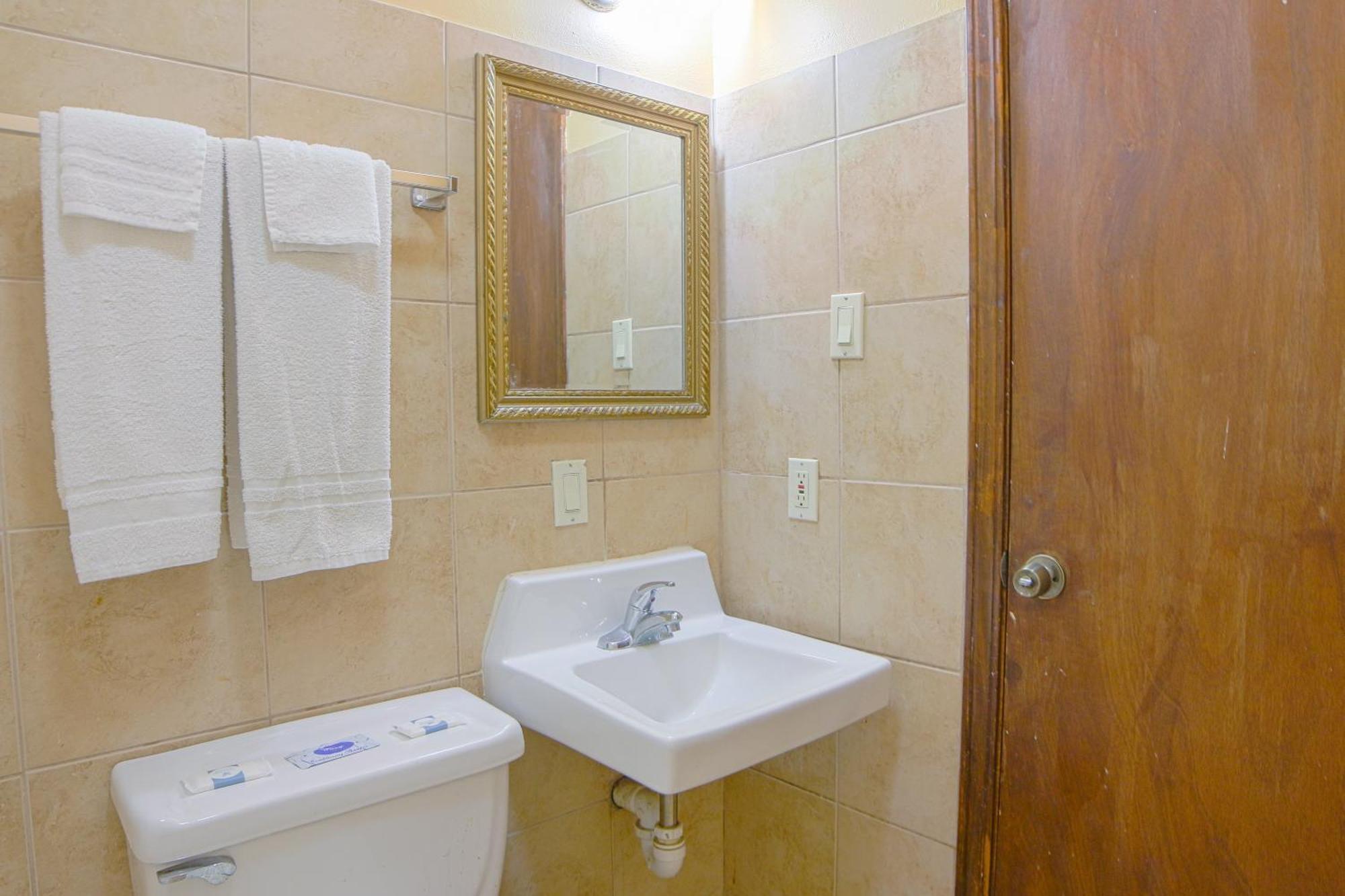 Economy Inn By Oyo Lockport Near Houma المظهر الخارجي الصورة